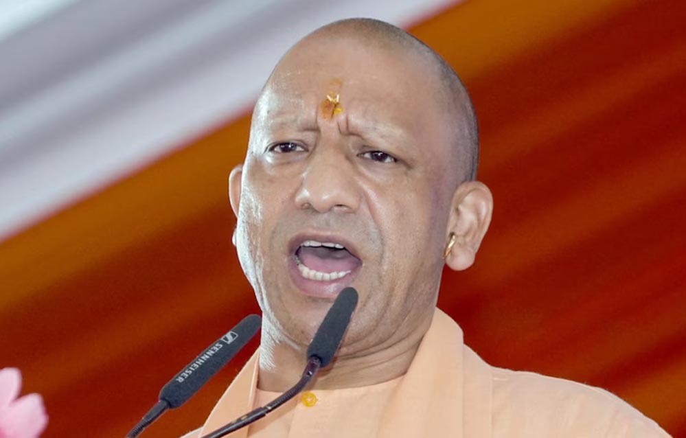 CM योगी ने बाराबंकी में कसा तंज, कहा – हिंदुस्तान में रहेंगे, वंदे मातरम क्यों नहीं बोलते?