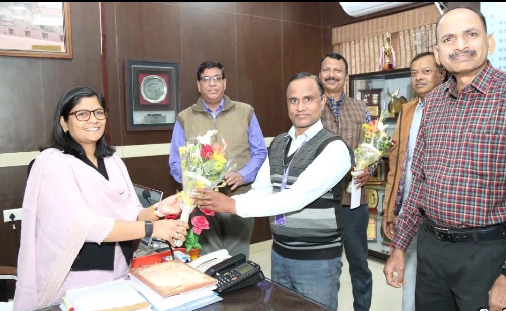 BLO अधिकारियों के लिए खास प्रोत्साहन योजना—सफारी, लंच और मूवी टिकट का वादा, विभाग ने आदेश जारी किए