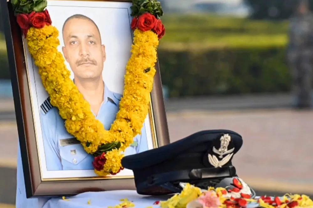 दुबई इवेंट में बड़ा फैसला: अमेरिकी पायलट ने नमांश के समर्थन में अपना शो वापस लिया