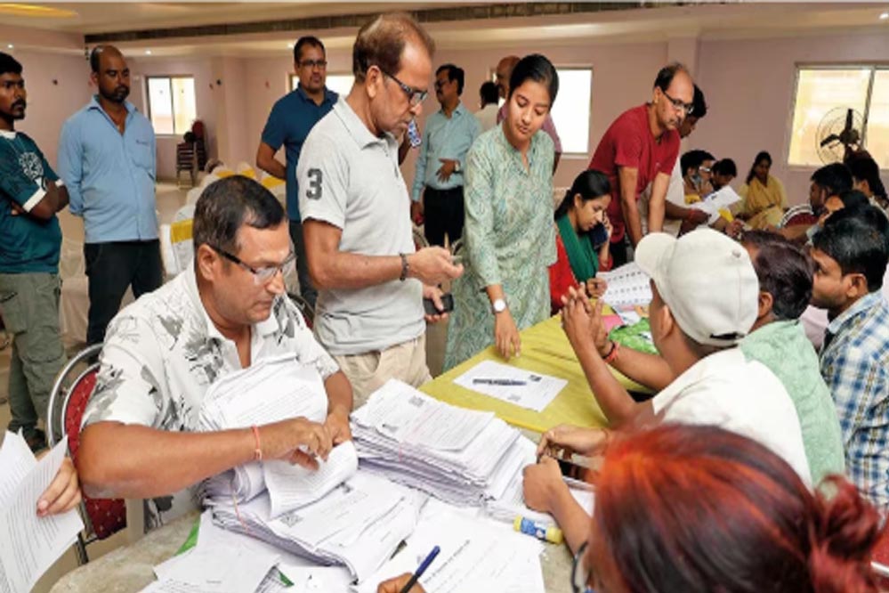 BLO सम्मान समारोह: परिवार के साथ फाइव स्टार होटल में लंच और 10,000 रुपए इनाम