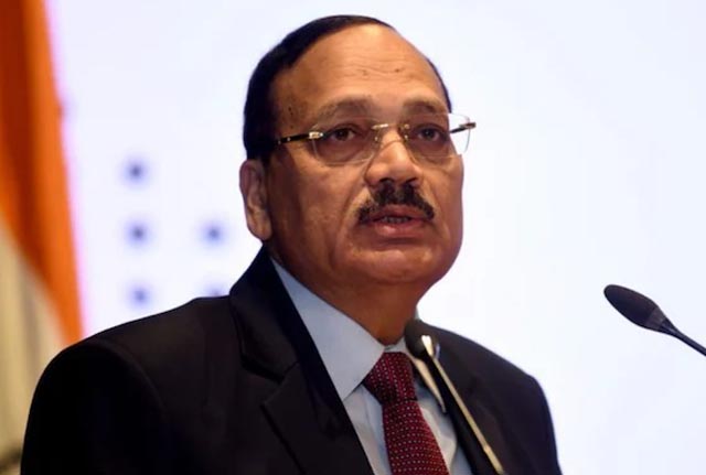 CJI सूर्यकांत ने दिया सुझाव: 18+ कंटेंट देखने से पहले आधार वेरिफिकेशन अनिवार्य हो