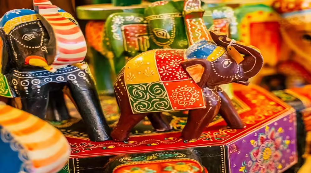 वाराणसी में रात्रिकालीन पर्यटन और स्थानीय व्यापार, हस्तशिल्प को भी मिलेगा बढ़ावा