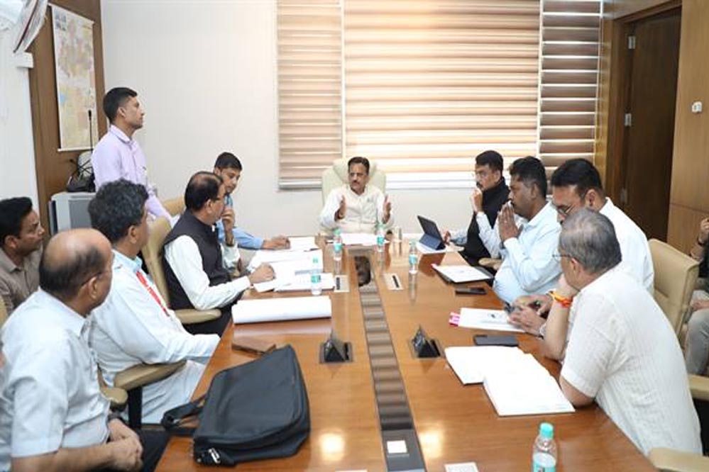 उप मुख्यमंत्री शुक्ल ने मेडिकल कॉलेज निर्माण की प्रगति की समीक्षा की, गुणवत्ता पर दिया जोर