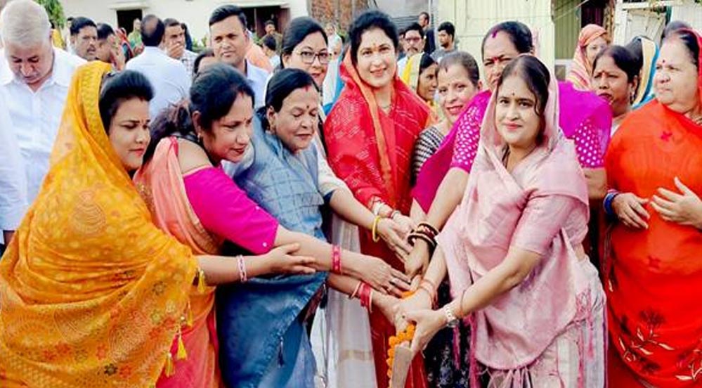 राज्यमंत्री श्रीमती गौर ने किया करोड़ों की लागत से विकास परियोजनाओं का शुभारंभ