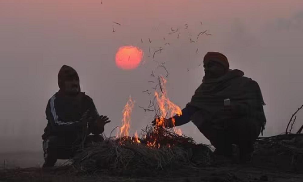 MP में ठंड का कहर, इंदौर में 10 साल का तापमान रिकॉर्ड टूटा; अगले 5 दिन बारिश की संभावना नहीं