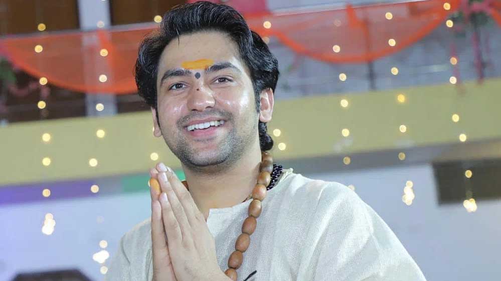 पंडित धीरेंद्र शास्त्री की कथा में भारत की एकता पर जोर, जात-पात को त्यागने का दिया संदेश