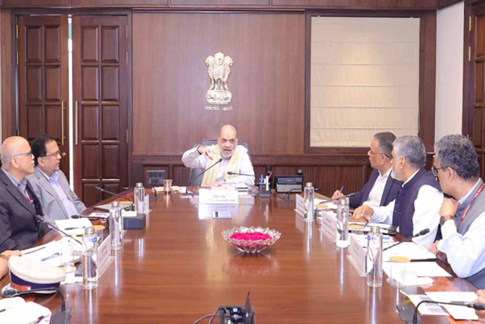 राजधानी में धमाका: गृह मंत्री अमित शाह की समीक्षा बैठक, सुरक्षा एजेंसियों को अलर्ट