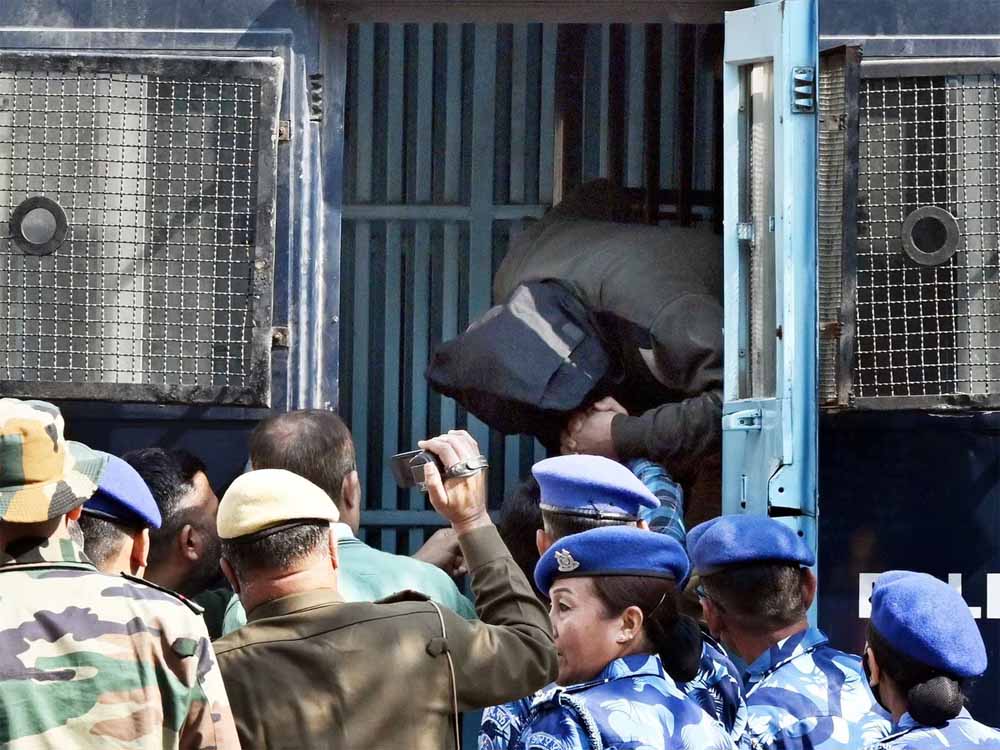 चेहरे पर नहीं थी कोई शिकन: दिल्ली धमाके के आरोपी से मुलाकात के बाद वकील का बड़ा बयान