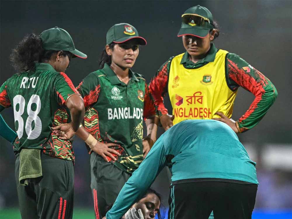 ड्रेसिंग रूम में डर का माहौल! टीम से बाहर चल रही गेंदबाज ने बताया कप्तान का रवैया