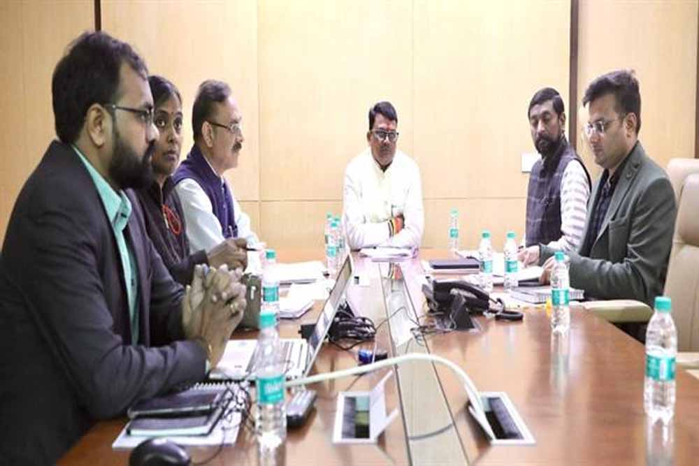 अनुसूचित जाति कल्याण विभाग के कार्यों की हुई समीक्षा बैठक