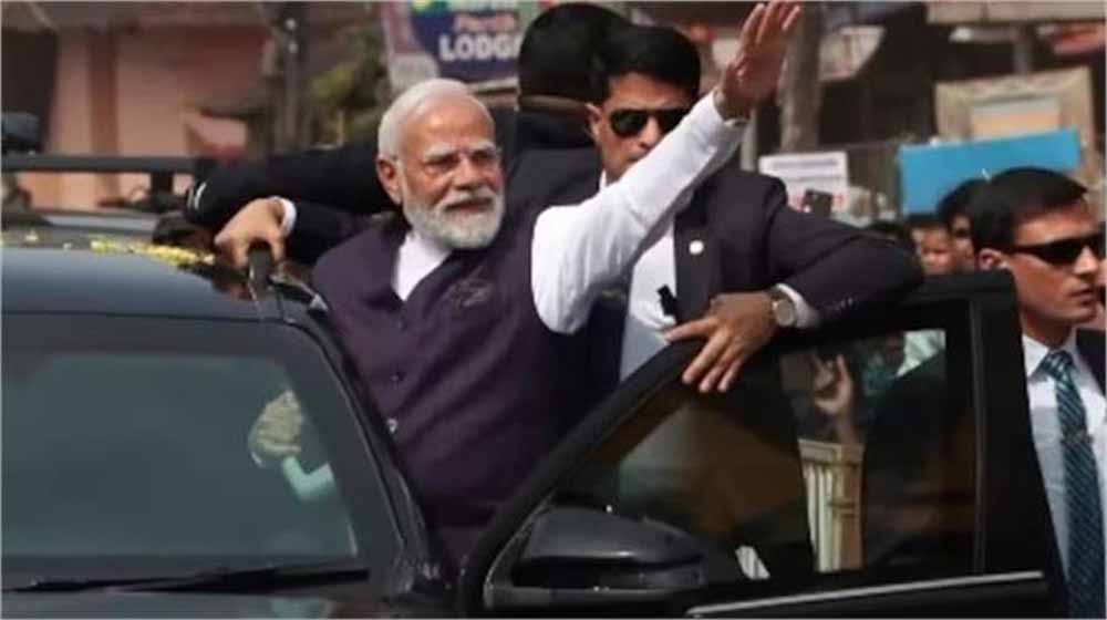 कर्नाटक के उडुपी में पीएम मोदी का आगमन, शामिल होंगे कृष्ण मठ के भक्तिमय आयोजन में