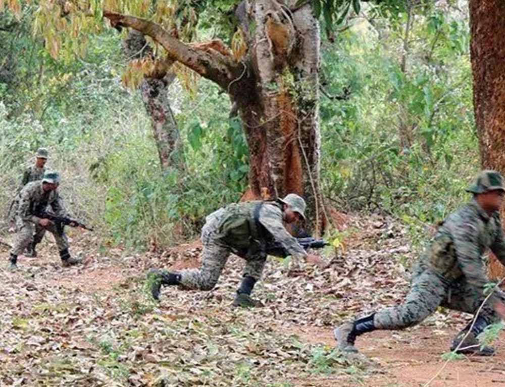 नक्सल विरोधी अभियान में बड़ी सफलता, पांच नक्सली मारे गए, दो जवान शहीद