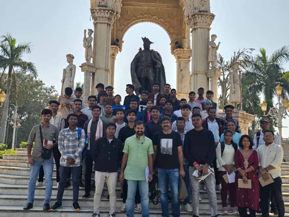 पर्यटन को बढ़ावा देने CM साय की पहल: 45 युवाओं को मिला स्पेशल टूरिज़्म मैनेजमेंट ट्रेनिंग