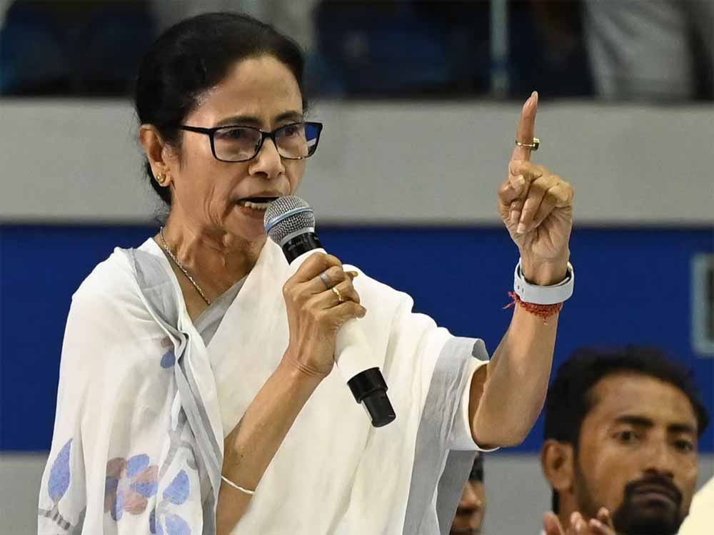 ममता बनर्जी का हमला: ‘नफरत की राजनीति को बंगाल में जगह नहीं’—बाबरी मस्जिद मुद्दे पर प्रतिक्रिया