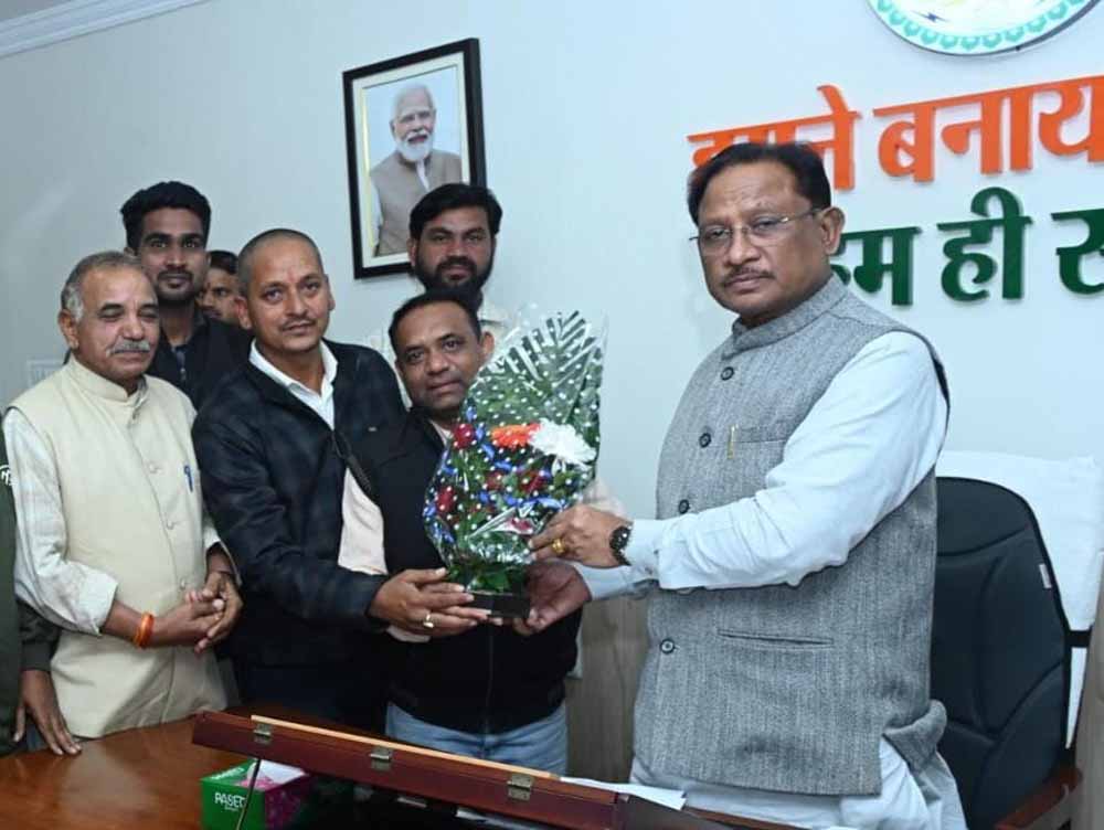 कुंभकार समाज का प्रतिनिधि मंडल मिला मुख्यमंत्री विष्णु देव साय से