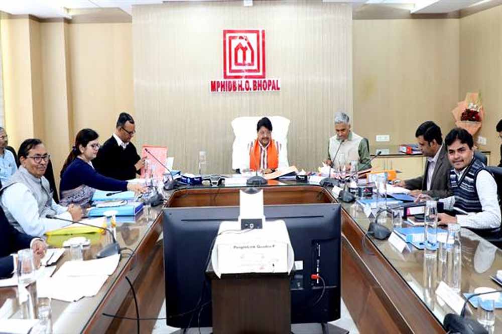 हाउसिंग बोर्ड अपनी संपत्तियों का मूल्यांकन-विकसित और बिक्री की योजना बनाए