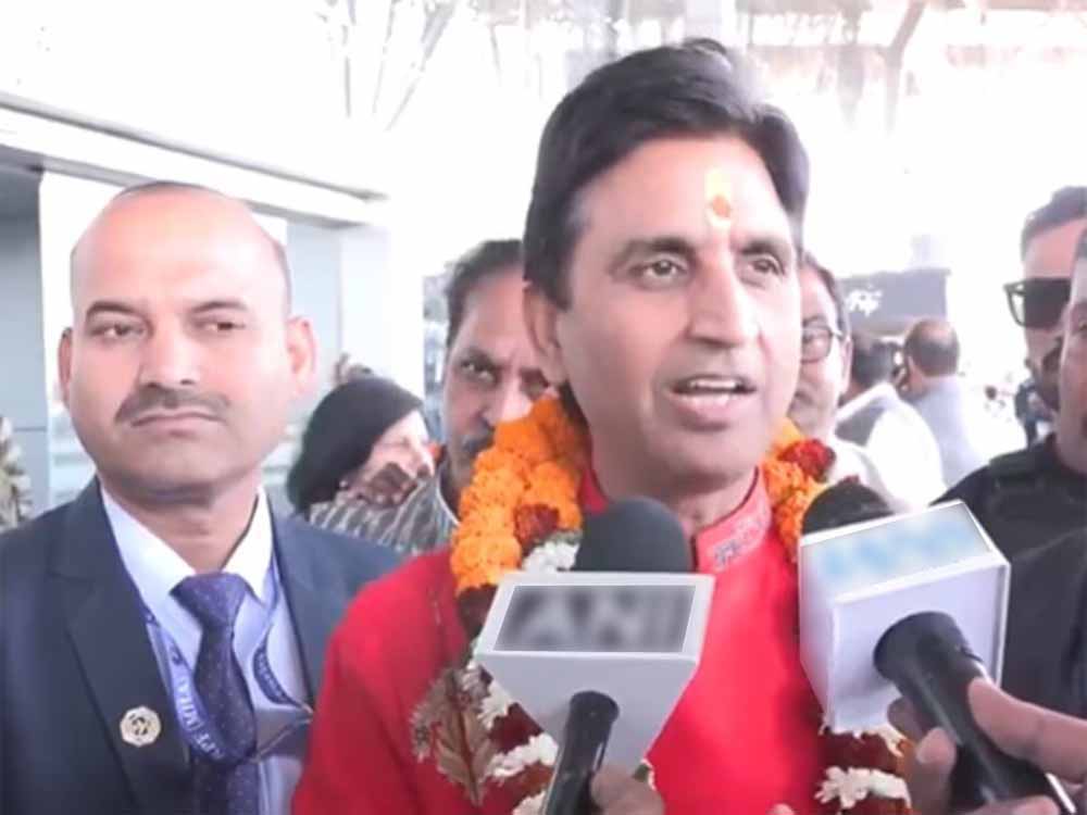 बांग्लादेश में अशांति और हिंदुओं पर अत्याचार पर कवि कुमार विश्वास ने जताई गहरी चिंता