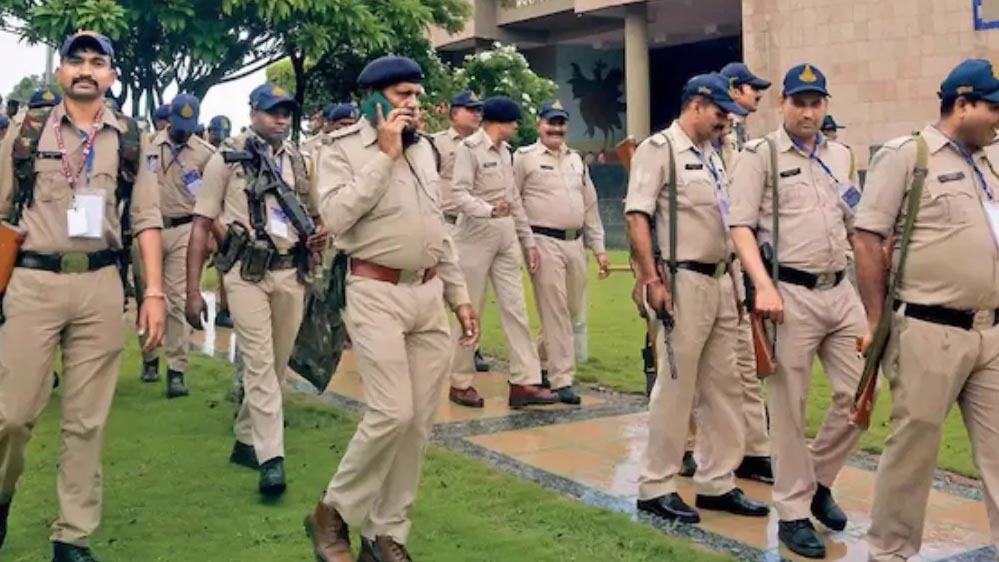 MP पुलिस में बदलाव, वर्दी पहनकर सोशल मीडिया पर ‘हीरो’ बनने पर रोक, DGP ने जारी की नई SOP