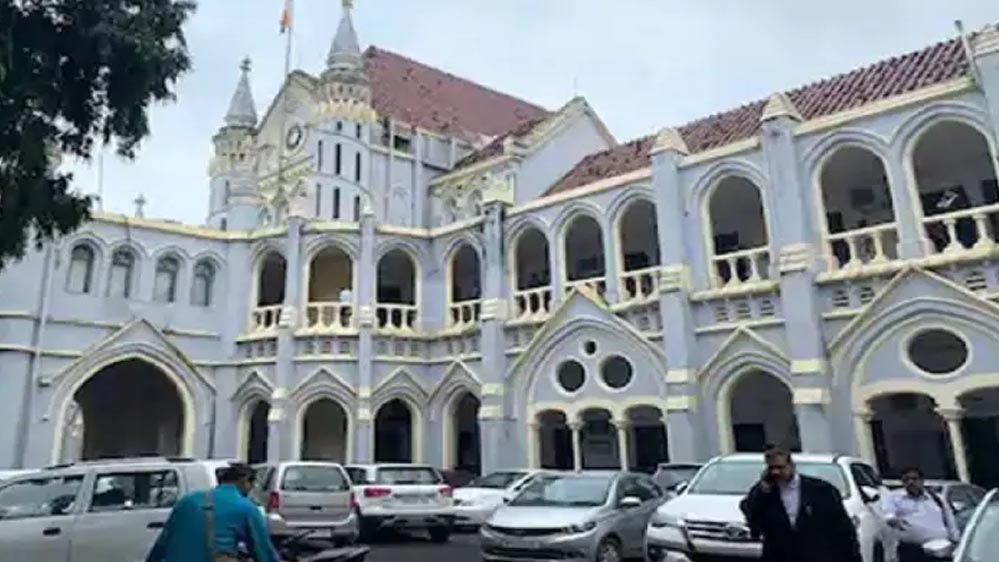 मध्य प्रदेश हाईकोर्ट ने कहा- देश में भू-माफिया के बढ़ते प्रभाव से अपनी जमीन बचाना हुआ कठिन