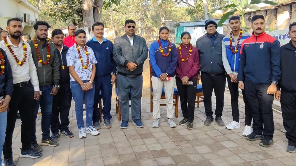 रायपुर: शिक्षा मंत्री गजेन्द्र यादव ने चयनित अग्निवीरों और अभ्यर्थियों को किया सम्मानित