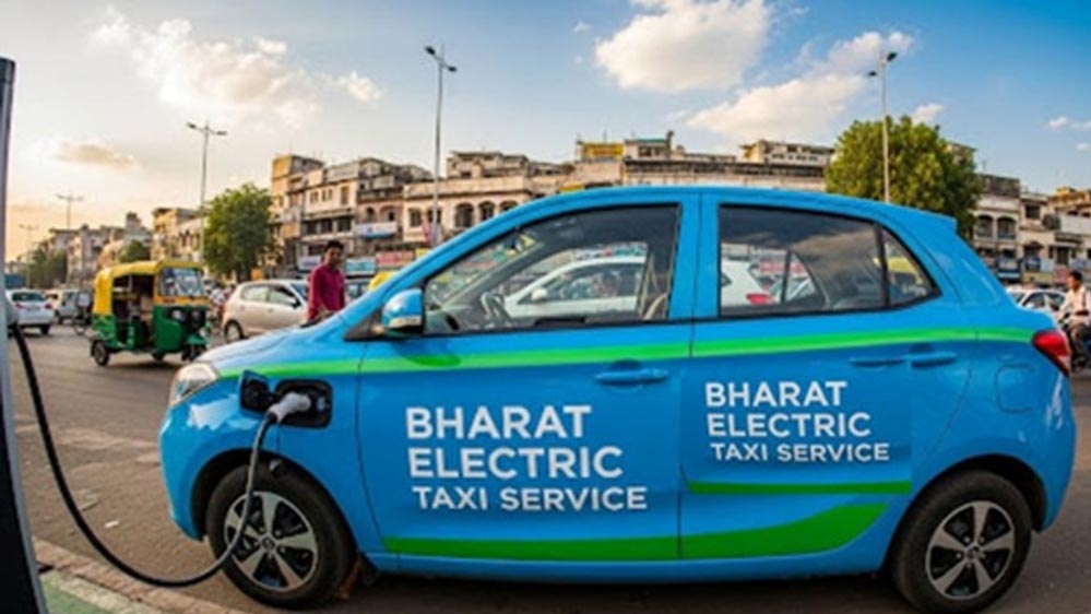 नितिन गडकरी का बयान: ‘भारत टैक्सी ऐप’ से सर्ज प्राइसिंग पर रोक, अभी टेस्टिंग और ट्रायल में है ऐप