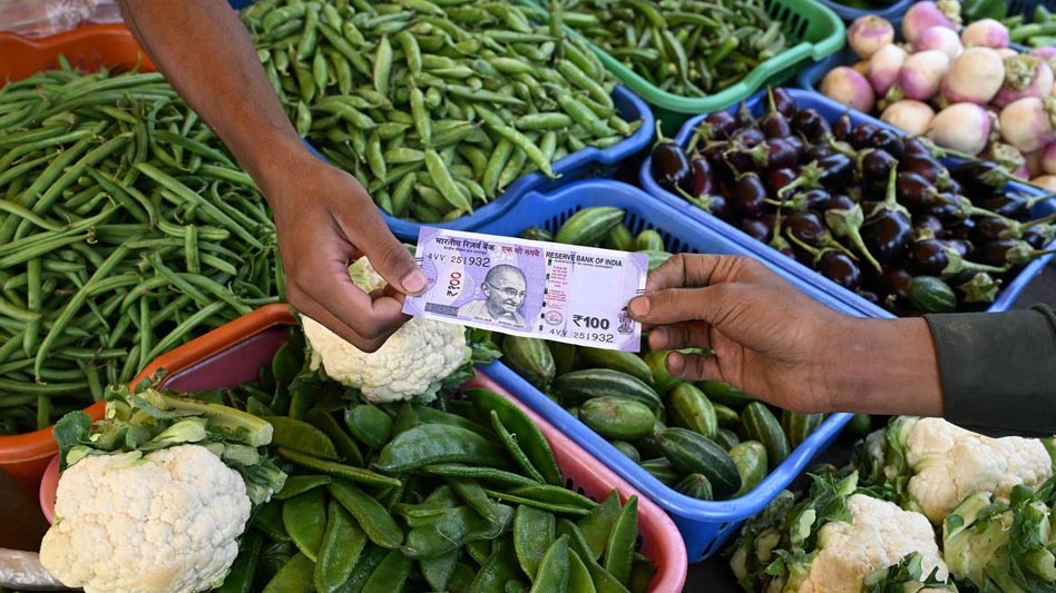 राहत की खबर: 10 राज्यों में महंगाई में कमी, खाद्य वस्तुओं के दाम 4% गिरे