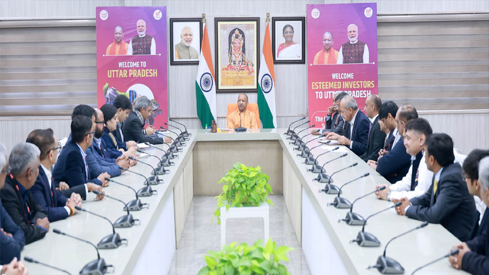 उद्यमियों ने मुख्यमंत्री को दिए मैन्युफैक्चरिंग, ग्रीन एनर्जी, बायो रिफाइनरी, फार्मा, फूड प्रोसेसिंग और सर्विस सेक्टर से जुड़े ₹6500 करोड़ के निवेश प्रस्ताव