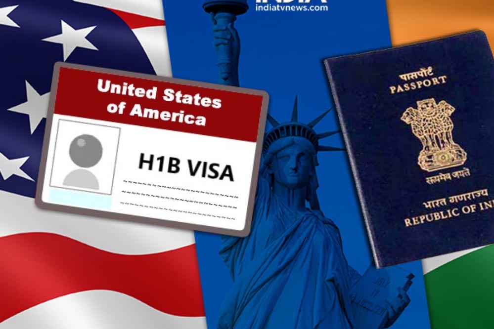अमेरिका में भारतीय प्रोफेशनल्स की मुश्किलें बढ़ीं, H-1B वीजा के मामलों में रिकॉर्ड कमी, टाटा की कंपनी टॉप-5 में