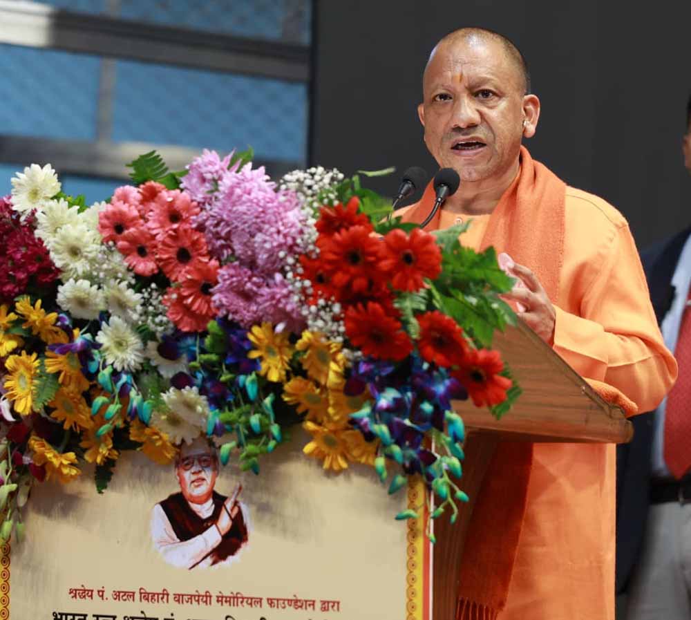 एक्सप्रेस-वे व लॉजिस्टिक पार्क से किसानों की उपज को राष्ट्रीय-अंतरराष्ट्रीय बाजार तक मिली कनेक्टिविटीः योगी आदित्यनाथ