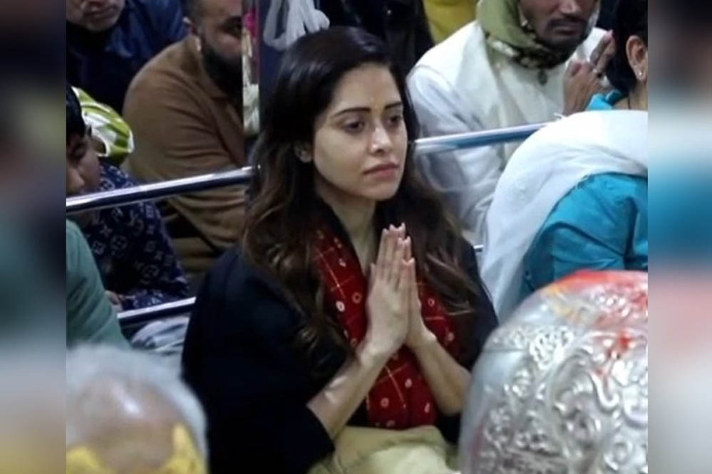 नुसरत भरूचा ने बाबा महाकाल के दरबार में किया मत्था टेक, भस्म आरती में लिया हिस्सा