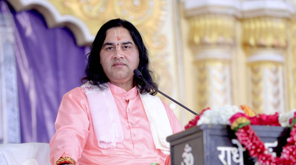 ‘हिंदुओं की भावनाओं से बार-बार मत खेलो’ — कथावाचक देवकीनंदन ठाकुर का KKR और IPL पर बड़ा बयान