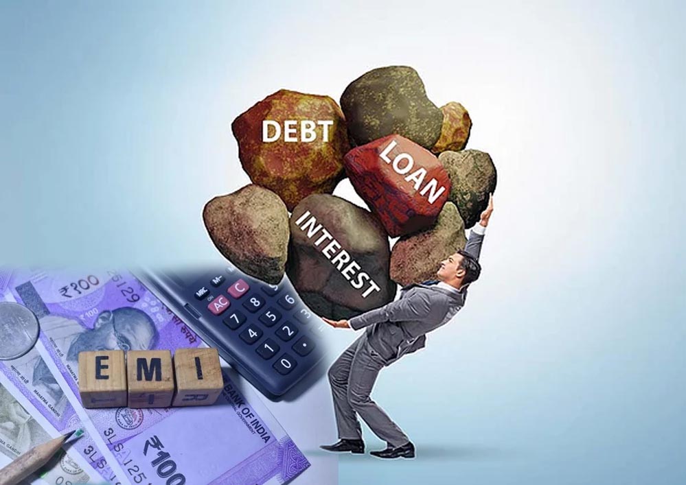 लाखों की सैलरी पर EMI का बोझ, भारतीय परिवारों की जेब रह रही खाली