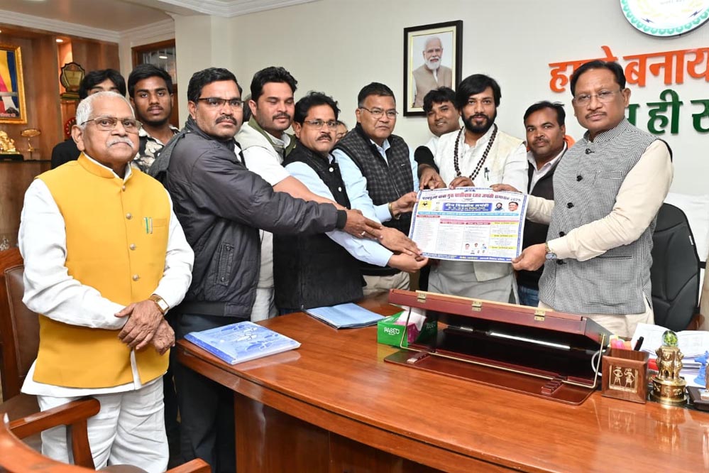 रायपुर: मुख्यमंत्री श्री विष्णुदेव साय से सतनामी विकास परिषद के प्रतिनिधिमंडल की सौजन्य भेंट