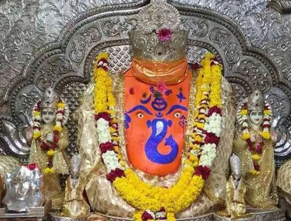 नववर्ष 2026 के स्वागत में इंदौर के मंदिरों में धार्मिक धूम, खजराना गणेश मंदिर में 5 लाख भक्तों की उम्मीद