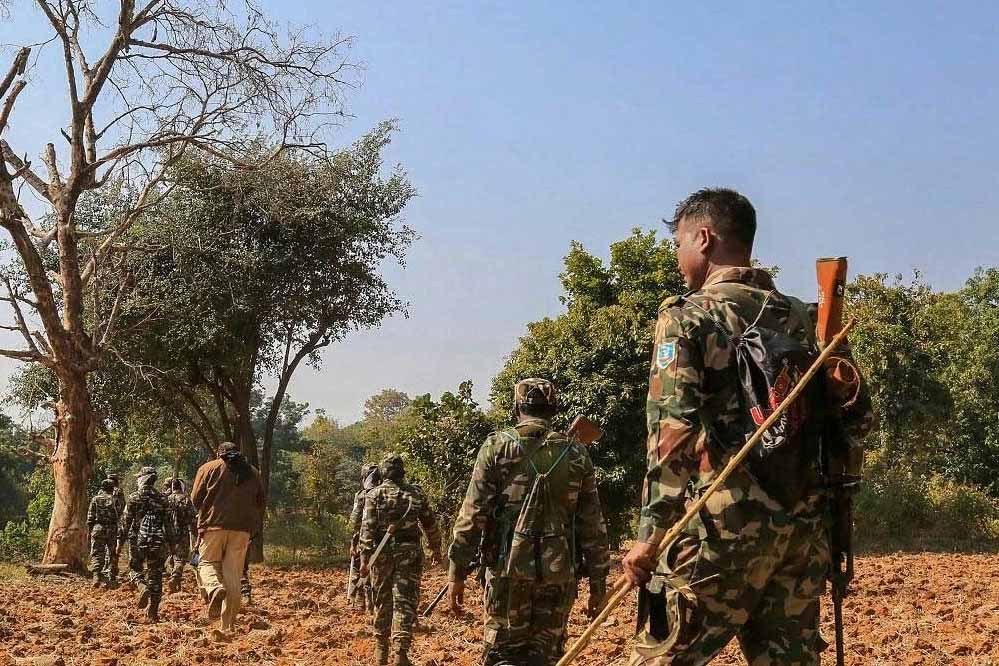 सुकमा :गोलापल्ली के जंगल में एनकाउंटर, सुरक्षाबलों ने माओवादियों को घेरा