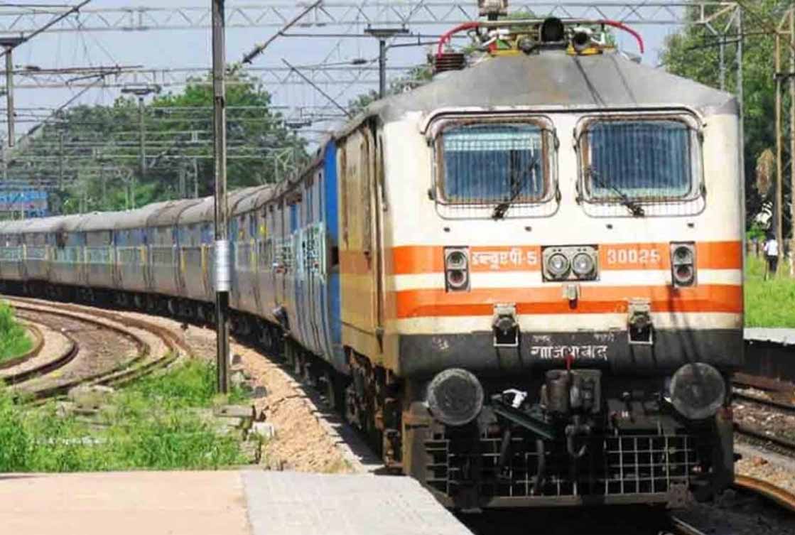 लखनऊ, बेंगलुरु से दिल्ली तक: रेलवे ने 14 स्पेशल ट्रेनों का परिचालन किया शुरू