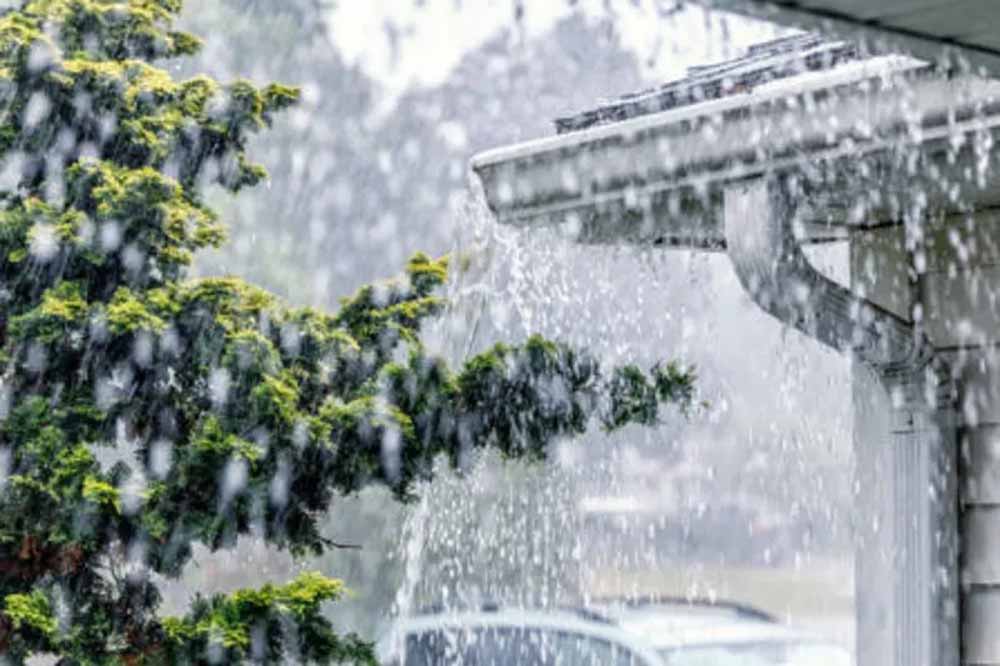 फिर बदला मौसम का मिज़ाज: 48 घंटे तक तेज़ बारिश की चेतावनी, इन राज्यों में येलो-ऑरेंज अलर्ट जारी