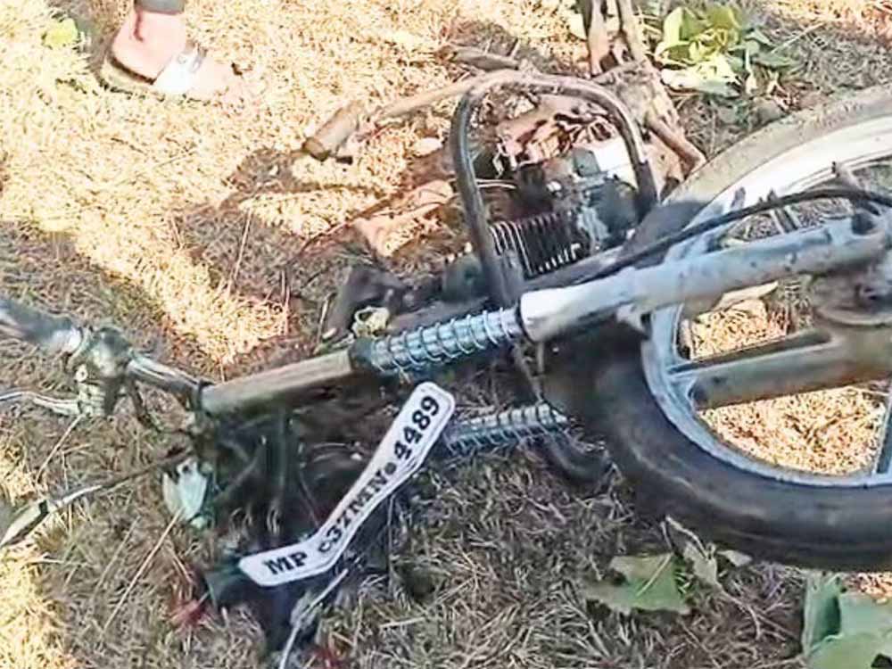 मध्य प्रदेश में सनसनी: चलती बाइक बनी बम, विस्फोट में युवक की दर्दनाक मौत