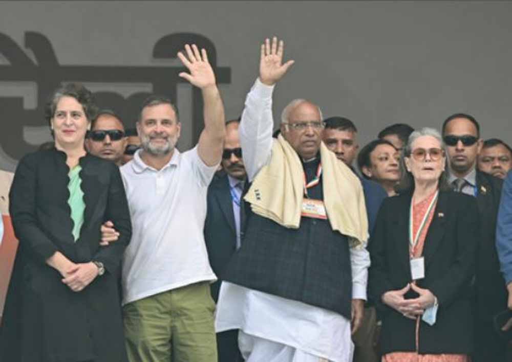 राहुल गांधी का बड़ा ऐलान: चुनाव अधिकारियों को दी हिदायत, सत्ता में आते ही कानून बदलने की चेतावनी