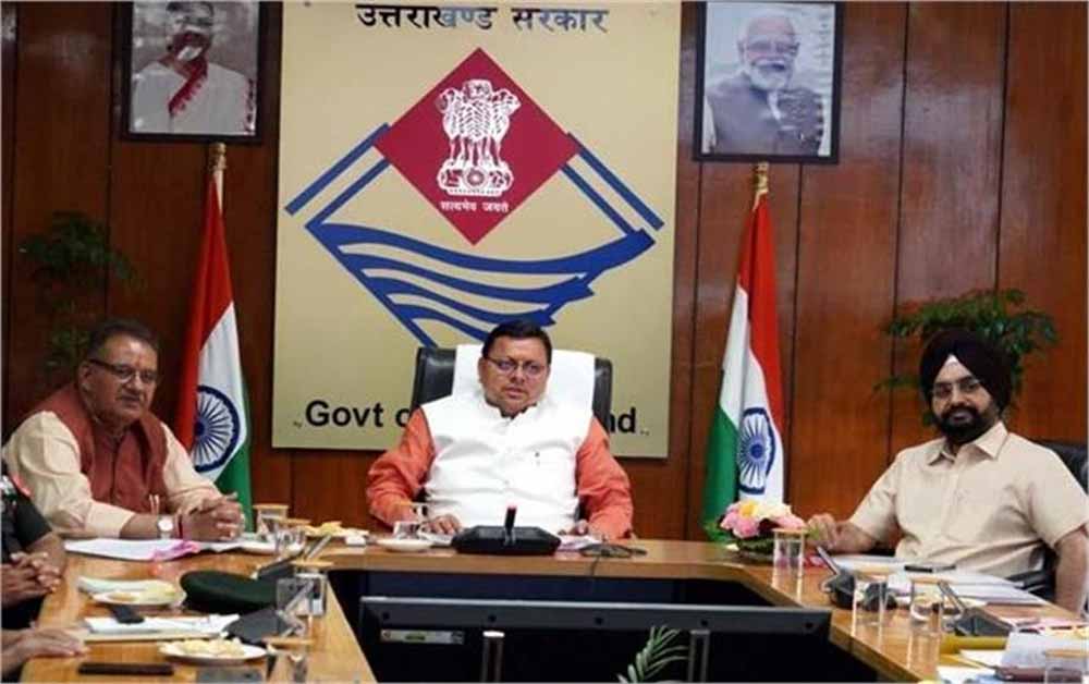 धामी सरकार का डबल फायदा: प्राकृतिक गैस पर VAT घटा, कलाकारों की पेंशन में 100% बढ़ोतरी