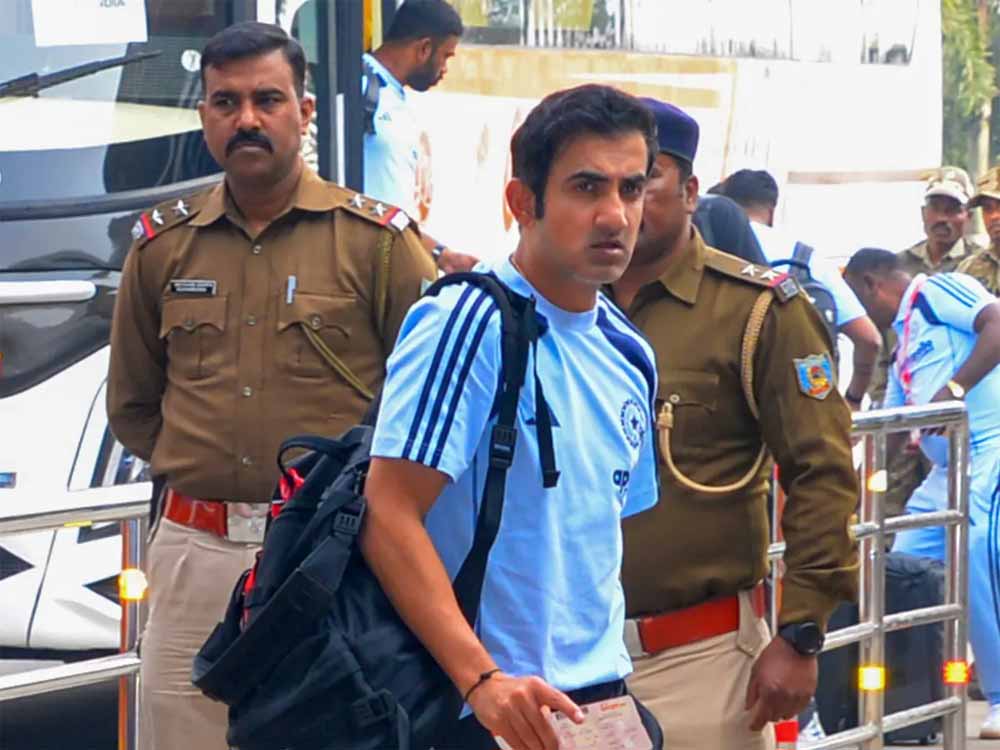 गौतम गंभीर के बचाव में उतरा दिग्गज क्रिकेटर, बोला—आलोचनाएँ देखकर हैरान हूँ