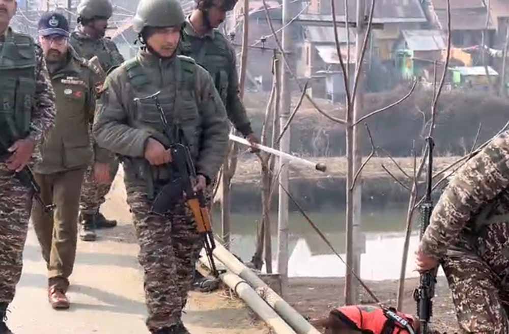 जम्मू-कश्मीर: नरबल–तांगमर्ग हाईवे से गुजरने वाले वाहनों की कड़ी चेकिंग, जानिए क्या है वजह