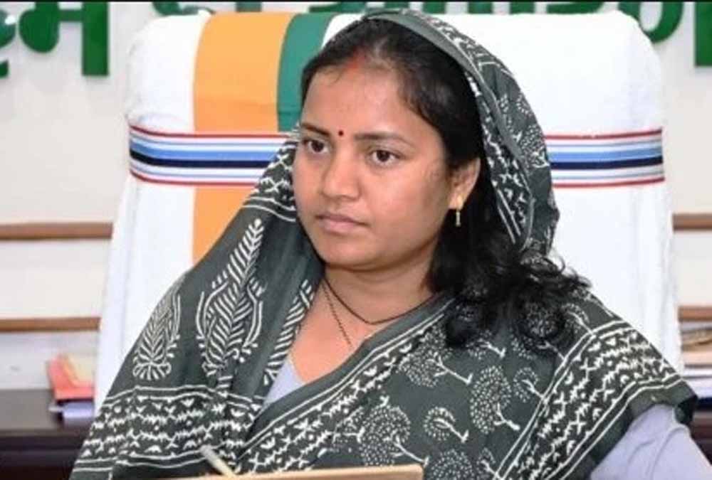 जनहित सर्वाेपरि: मंत्री लक्ष्मी राजवाड़े मौके पर ही कराया लंबित समस्या का समाधान