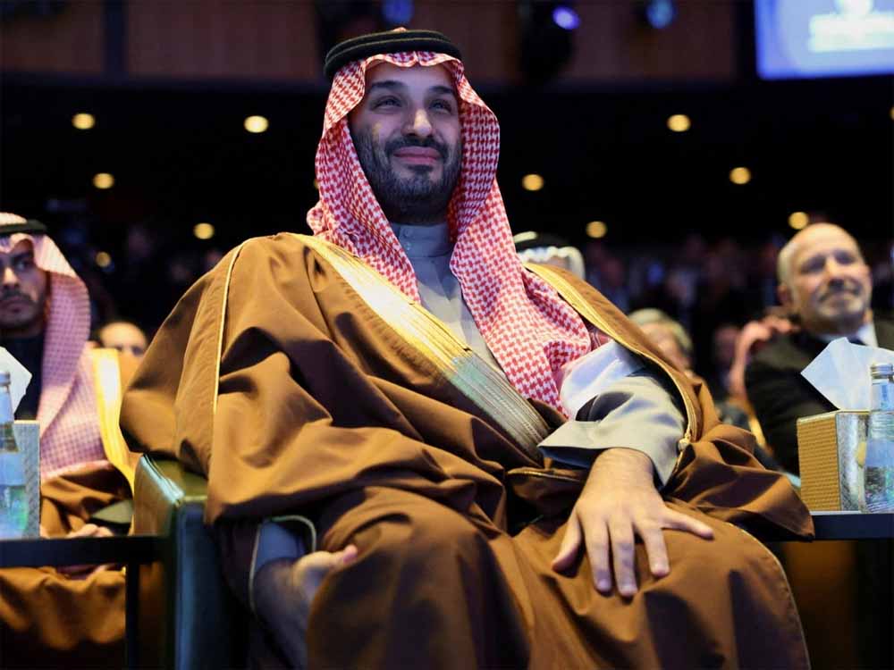 रेगिस्तान में छलका जाम? सऊदी अरब में शराब बिक्री पर सख्ती ढीली, दुकानों पर उमड़ी भीड़