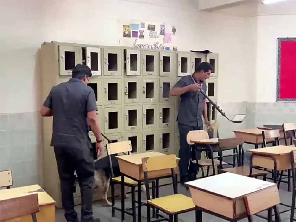 अहमदाबाद के स्कूलों को मिली धमकी, संदेश में लिखा ‘हम बदला लेंगे’ — खालिस्तानी कनेक्शन पर पुलिस की नजर