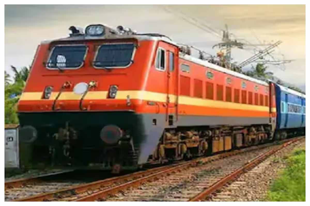 न्यू ईयर ट्रैवल प्लान: माता वैष्णो देवी जाने वालों के लिए स्पेशल ट्रेनों का ऐलान, कई स्टेशनों पर ठहराव