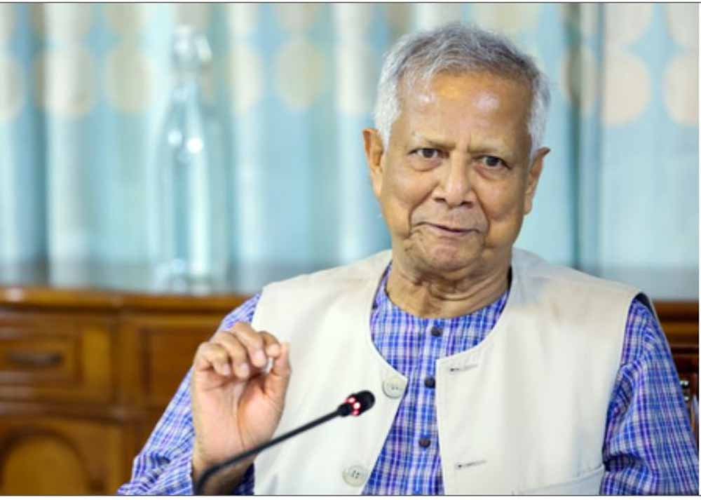 अल्पसंख्यक हत्याओं से घिरे बांग्लादेश में अंतरराष्ट्रीय छवि बचाने की मुहिम में यूनुस