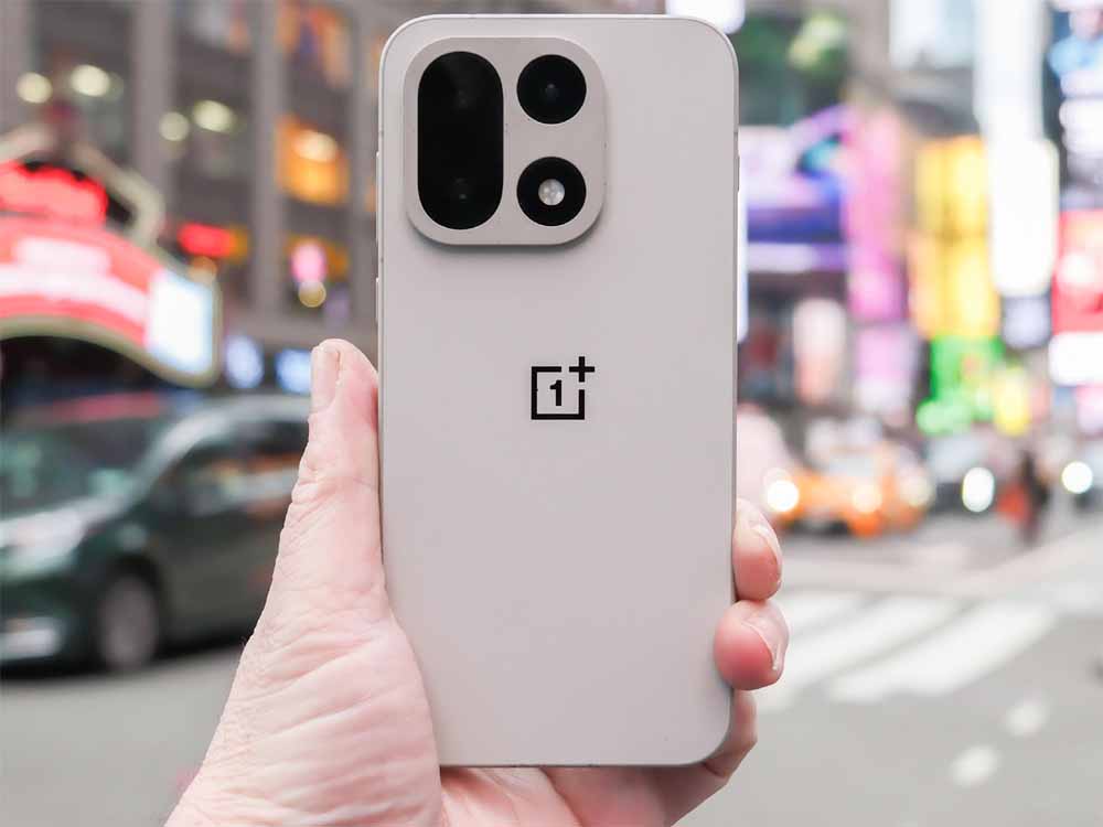 लंबा बैकअप, जबरदस्त परफॉर्मेंस: OnePlus लाने वाला है 8000mAh बैटरी वाला फोन