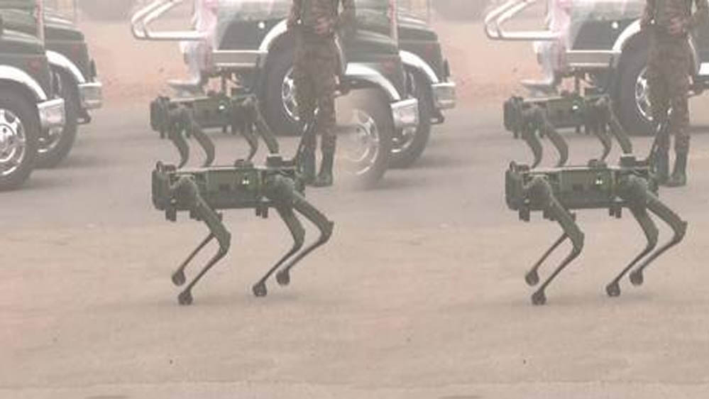 जयपुर में रोबोटिक डॉग्स की एंट्री, सड़कों पर दिखी इनकी खासियतें, जानें इनका नाम