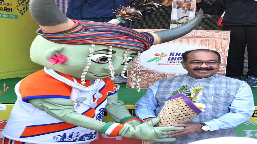 रायपुर: उप मुख्यमंत्री अरुण साव ने खेलो इंडिया नेशनल ट्राइबल गेम्स के लिए मशाल गौरव यात्रा को दिखाई हरी झंडी